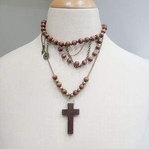 Brand New Gold Tone Brown Wooden Cross Choker Necklace